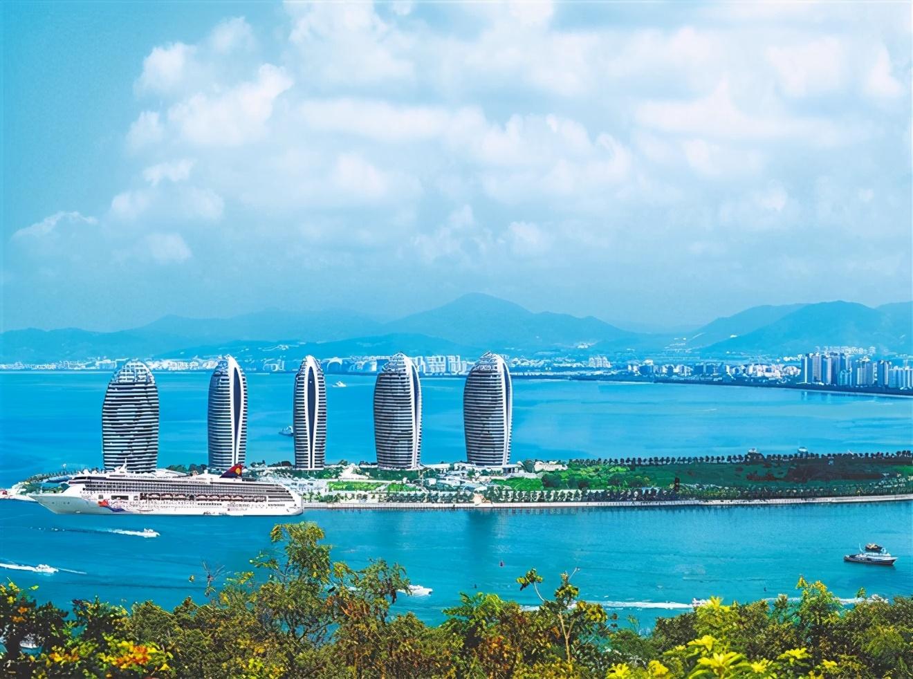 2025年新澳门和香港天天免费精准大全料全面释义、解释与落实